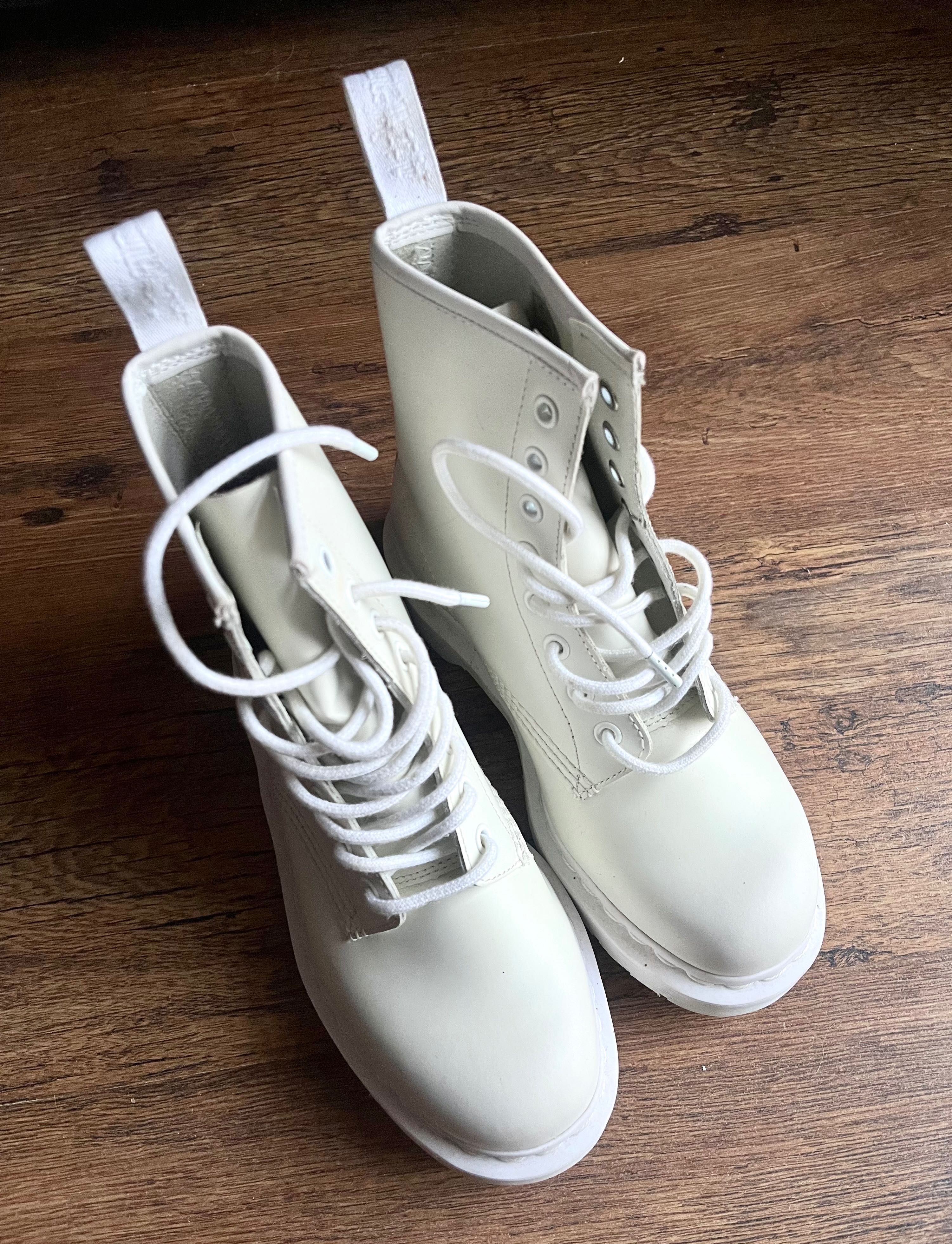 Oryginalne buty Dr Martens 1460 mono