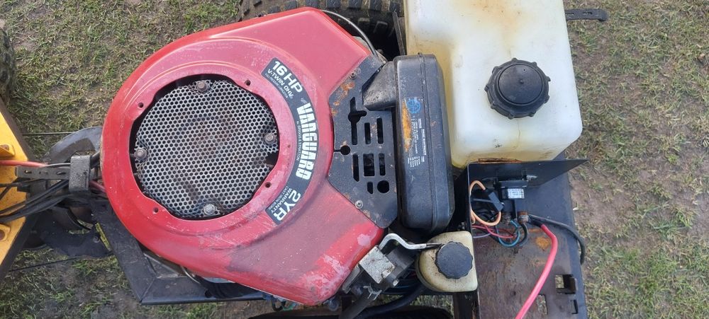 traktorek kosiarka silnik vanguard v2 vka 16hp w bdb stanie gwarancja