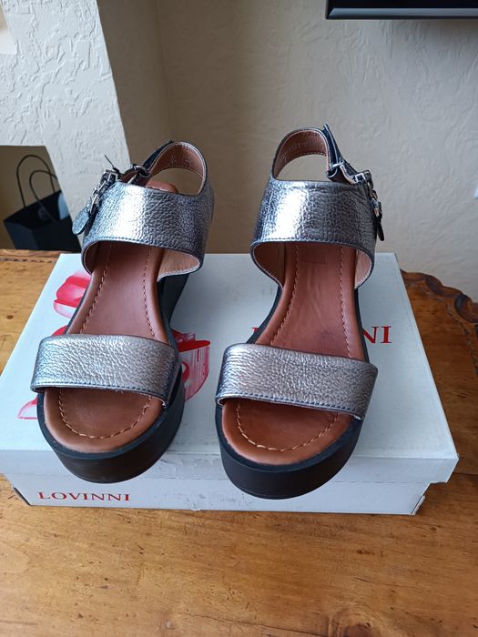 Босоніжки шкіряні 38р.