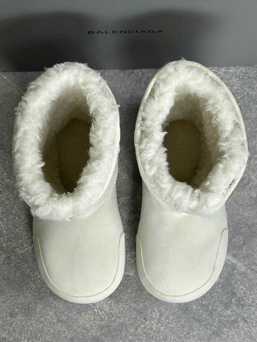 Чоботи BALENCIAGA ALASKA High Fur Boots white ботинки білі сапожки
