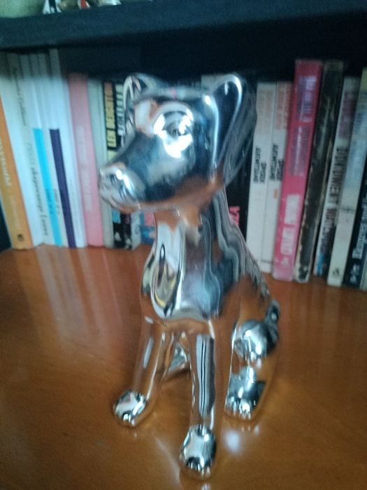 Porcelanowy srebrny pies skarbonka 22 cm