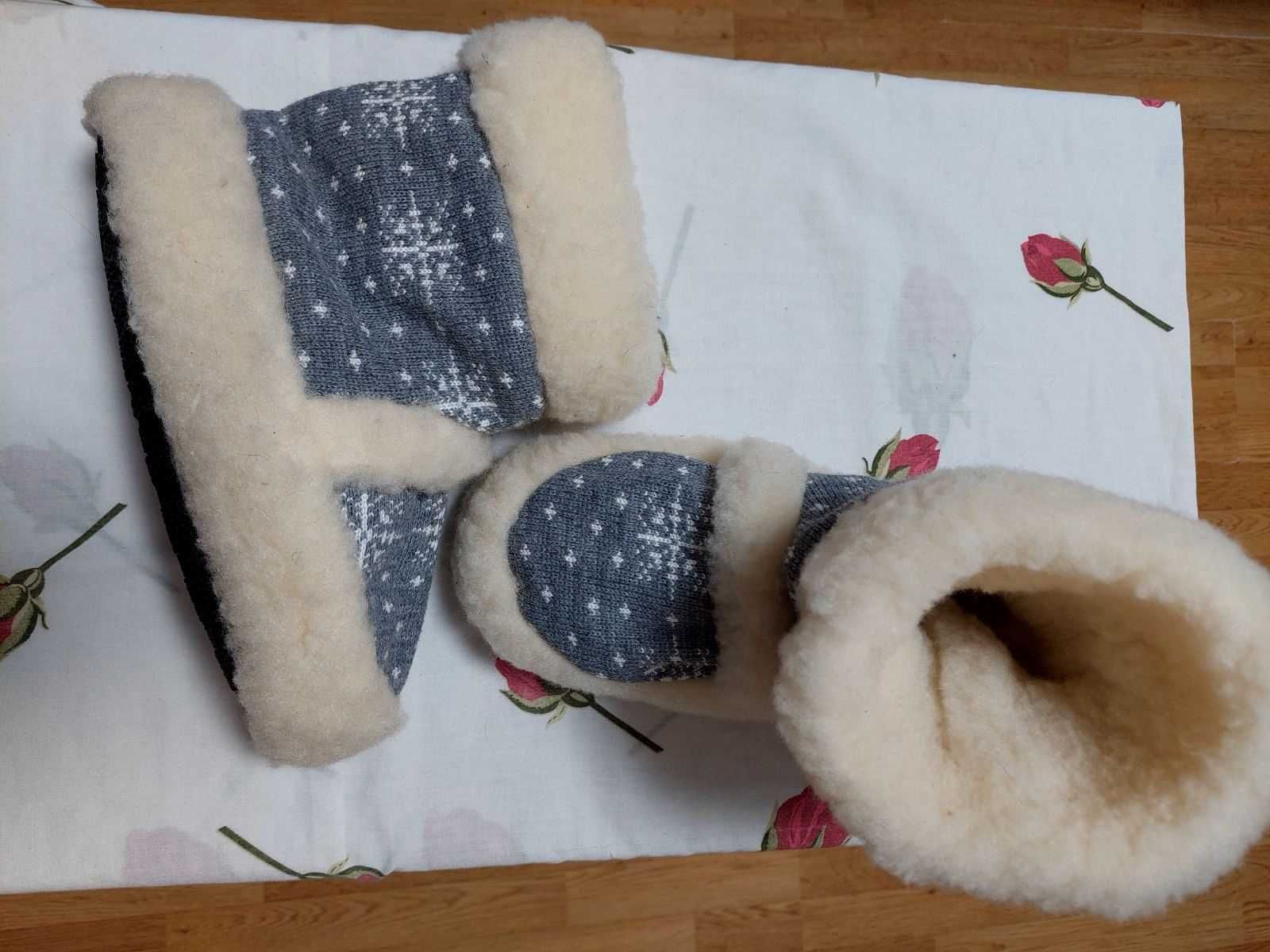 Теплі домашні чобітки на подарунок бабусі