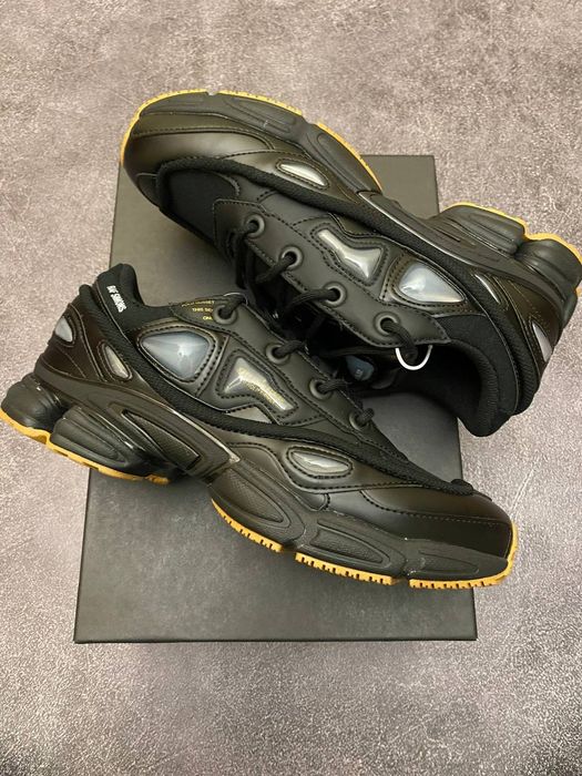 В Наявності ‼️Adidas x Raf Simons Osweego Black Brown