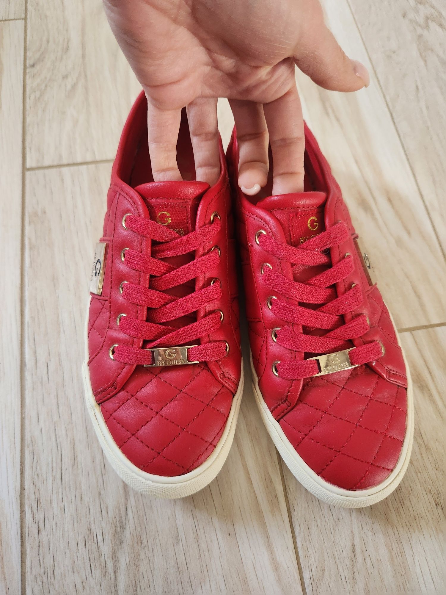 Кеды кроссовки guess  38-38 оригинал