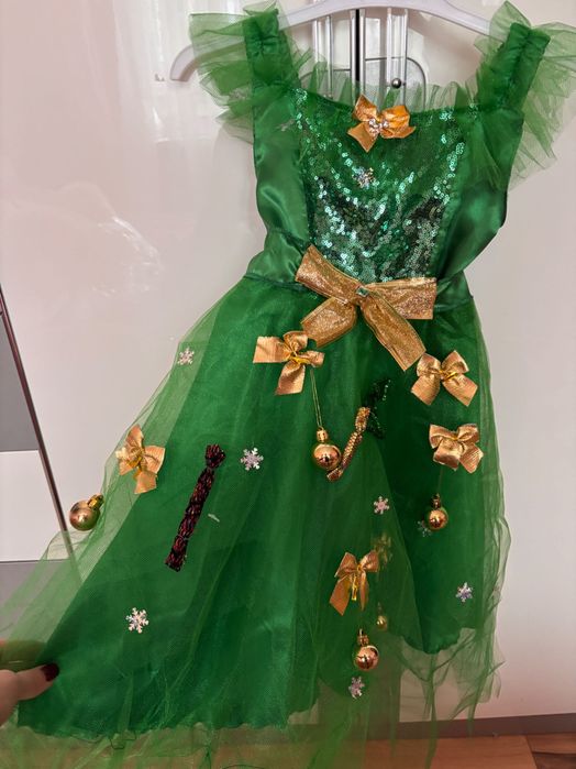 Платья ялинка на дівчинку