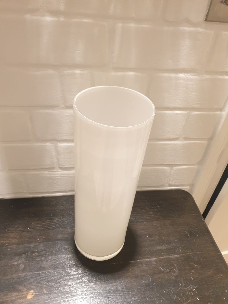 Elegancki duży wazon