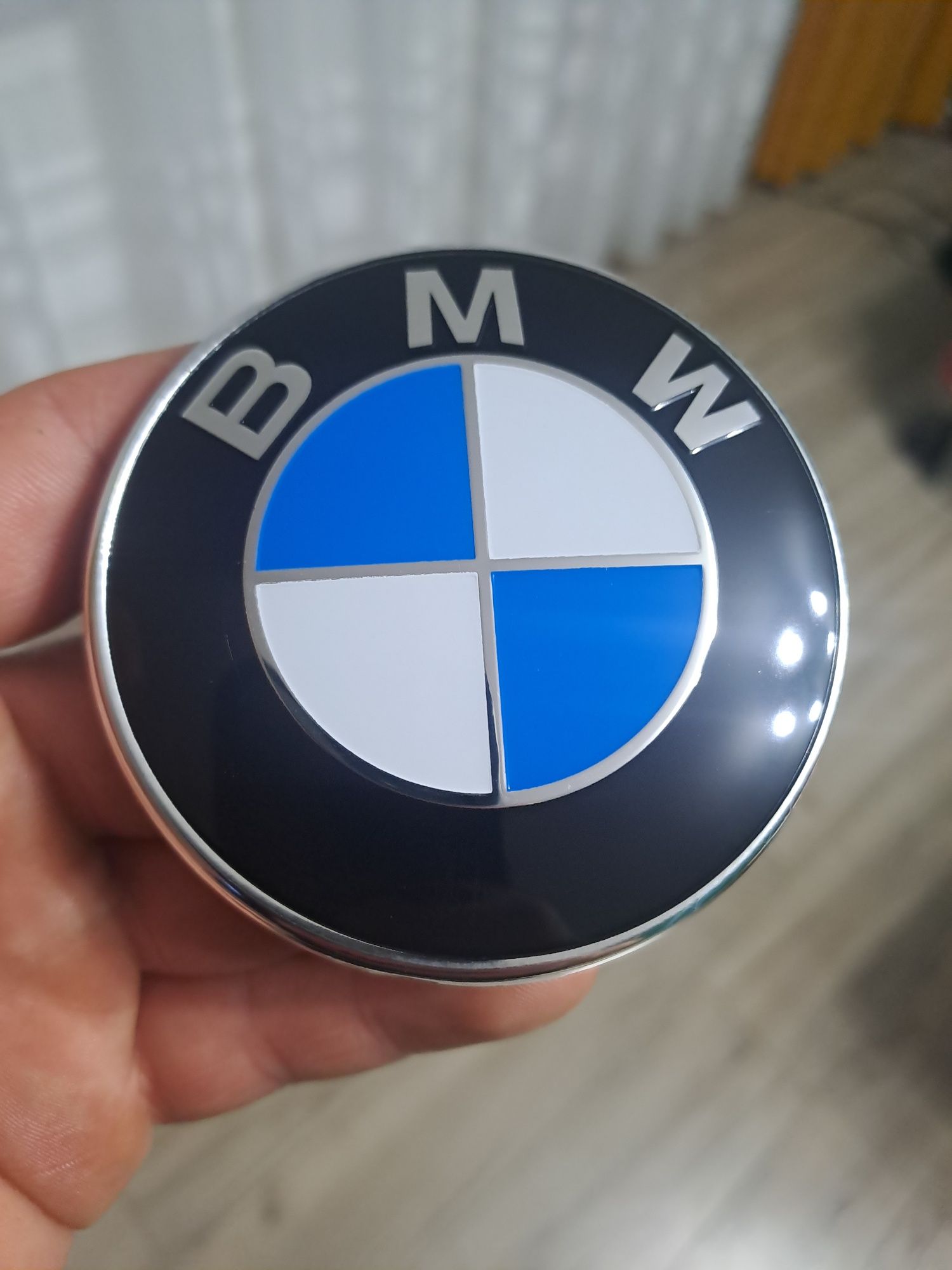 Emblematy znaczek BMW 82mm, 74mm komplet przód + tył E46, E39