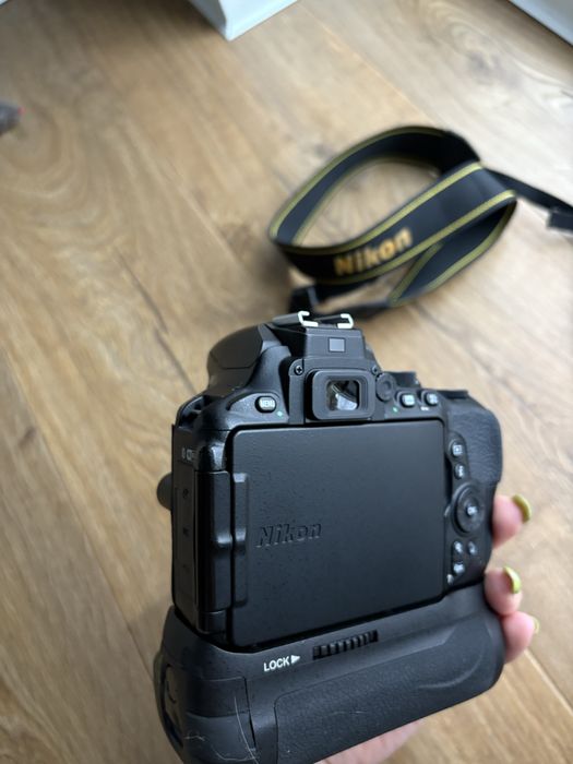 Nikon d5600 дзеркальна камера, боді