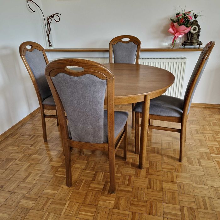 Krzesła dębowe, rustykalne, stan idealny - 4 szt.