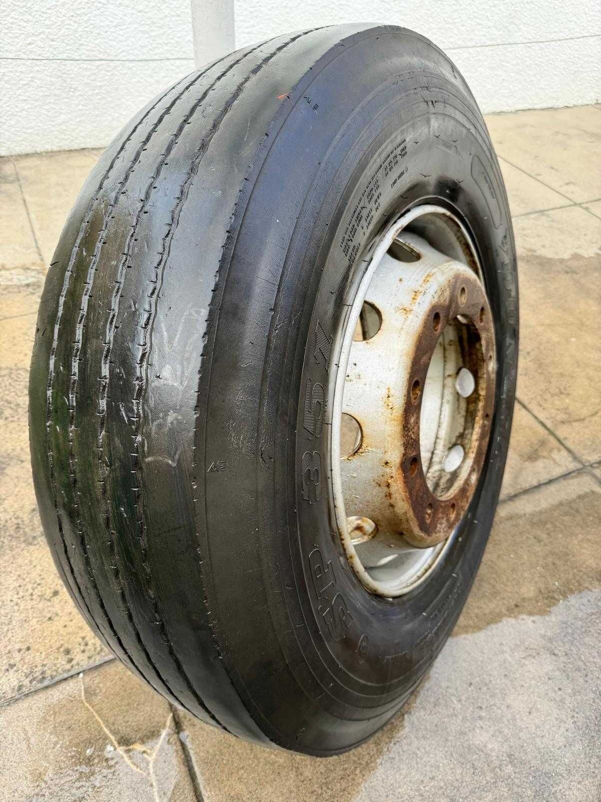 Pneu de camião com jante 315/80R22.5