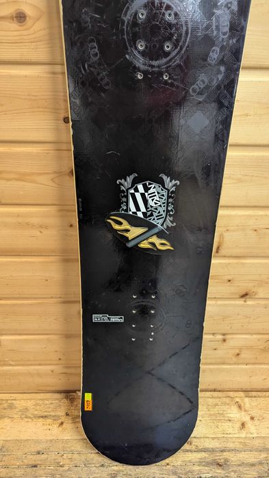 Deska snowboardowa NITRO SHIELD WIDE 157 cm + WIĄZANIA (424)