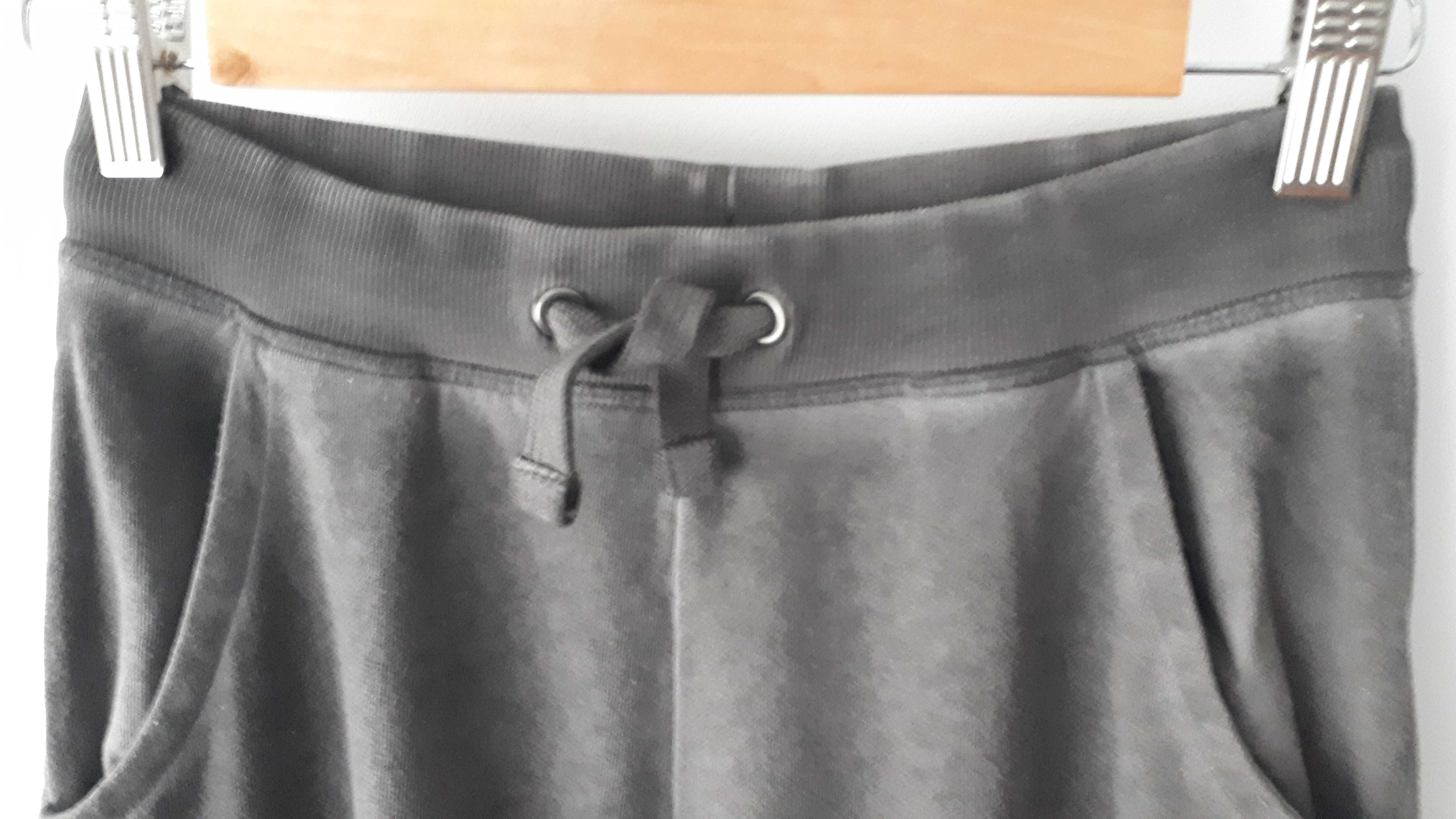 Spodnie dresowe welur szare 146-152 cm 10-12 lat Pepperts