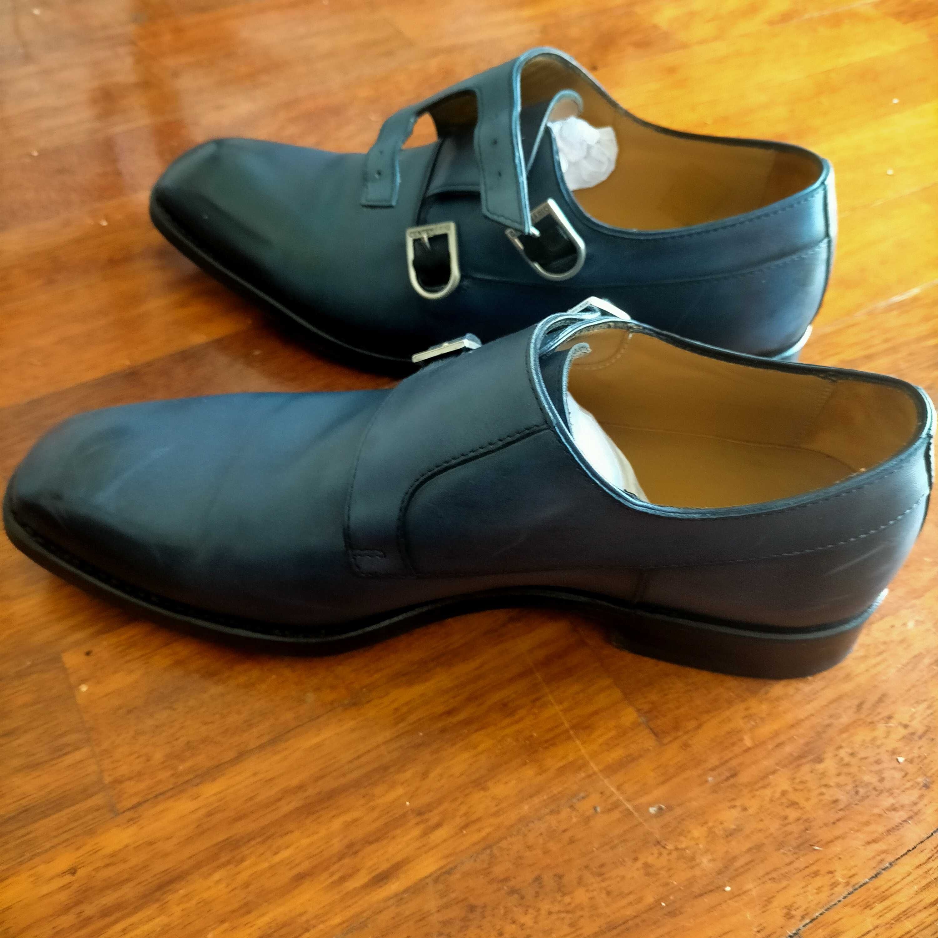 Sapatos Centenario Tamanho 41