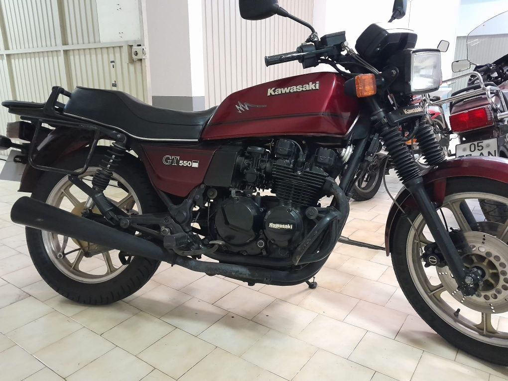 Mota Kawasaki GT 550