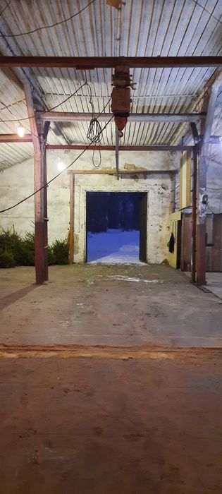 Продам чи Здам складське  приміщення  700 м/кв в місті Прилуки.