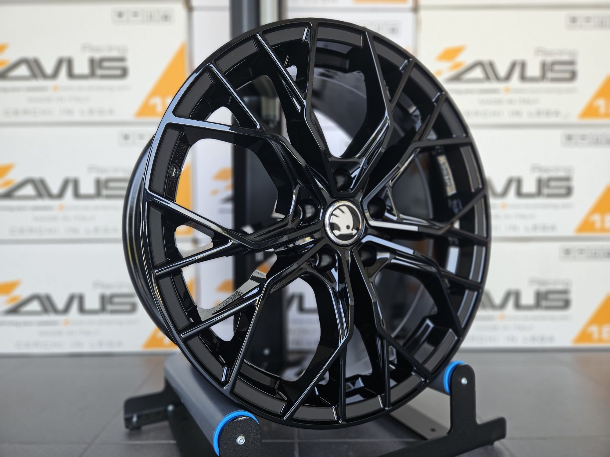 Skoda Octavia 18 Nowe 5x112 Škoda Octavia Scout Felgi Czarne Alufelgi