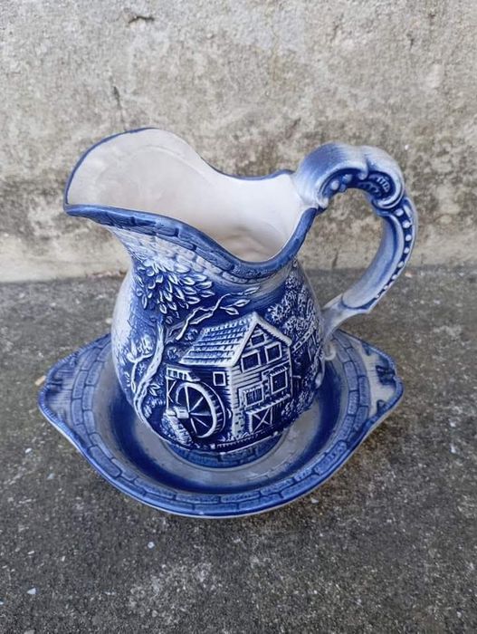 Vendo esta peça muita bonita bom estado