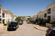 Apartamento T3 c/ Grande Quintal