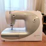 ШВЕЙЦАРСЬКА Швейна машина BERNINA Bernette E56