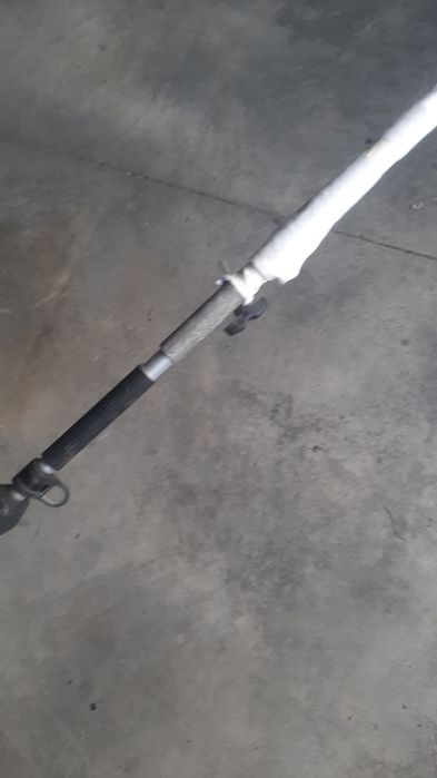Varejador  Stihl  mecânico   com  motor  e  hastes em carbono  .