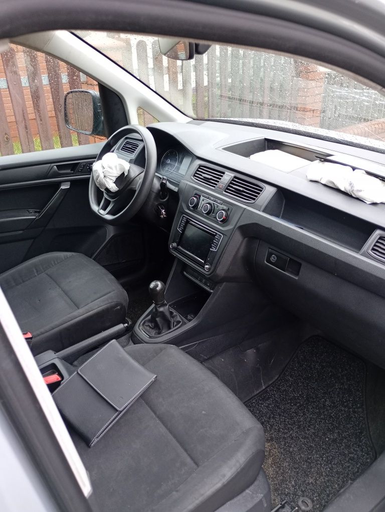 VW Caddy 2020, 2.0tdi 75km Stan dobry,