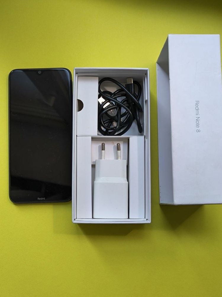 Смартфон Xiaomi Redmi Note 8 4/64 Gb повний комплект