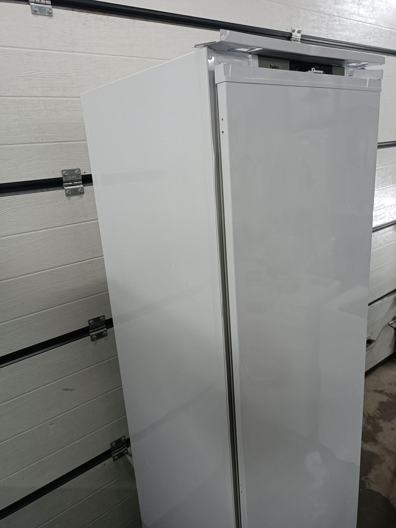 Вмонтована морозильна камера Beko/No Frost/1,75м