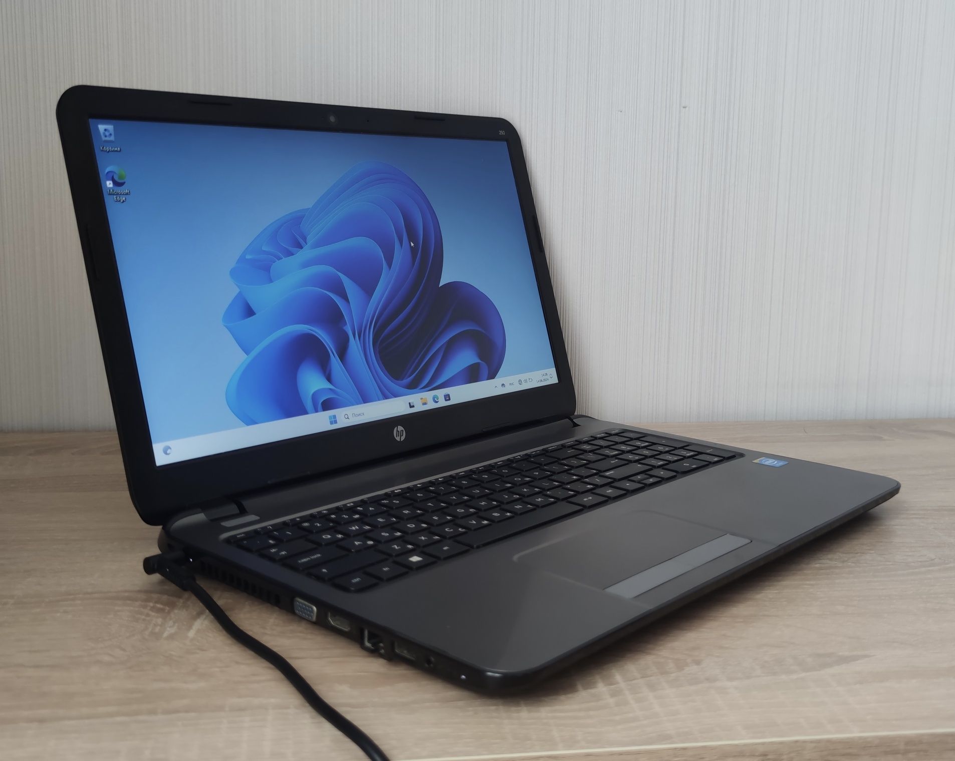Ноутбук HP 250 G3 / 15,6