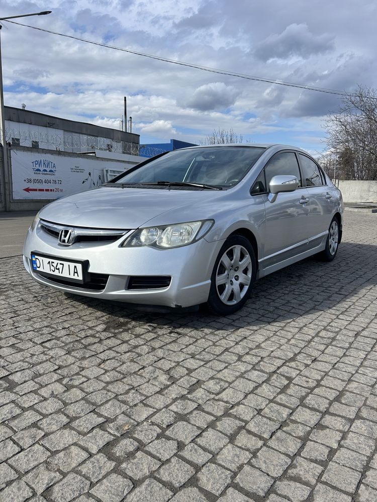 Honda Civic 2007 1,8 механічна Газ/бензин