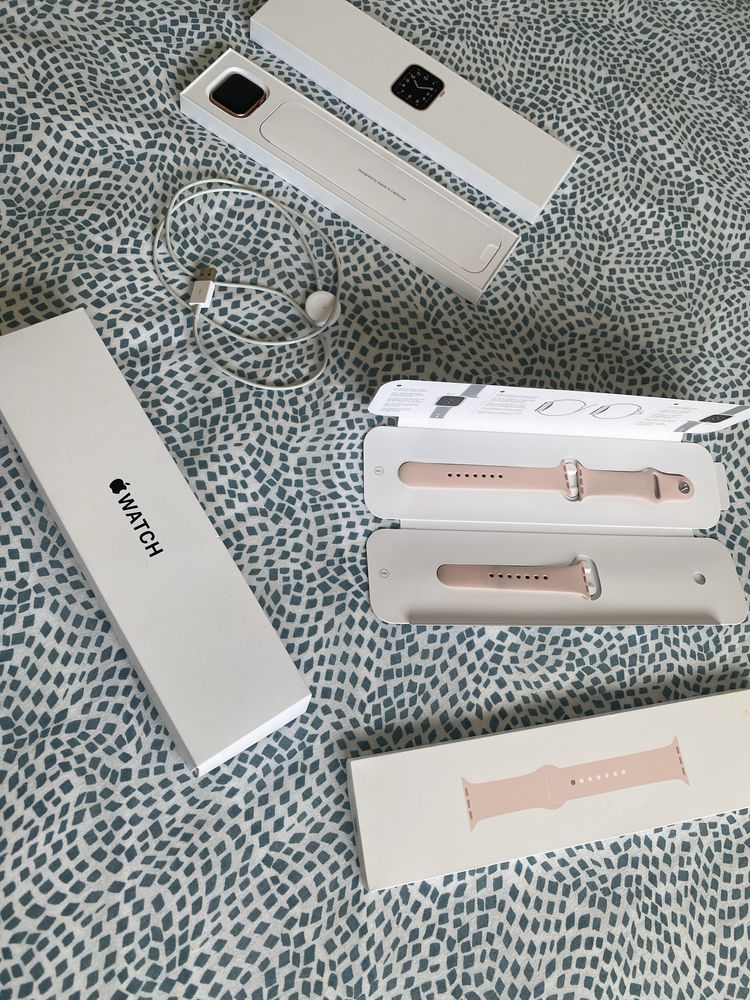 Apple Watch SE 40 MM Gold