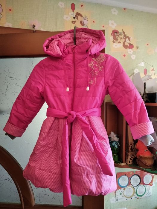 Плащ на девочку 5-6 лет