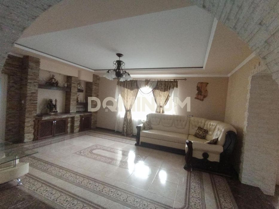 Доглянутий будинок з ремонтом, с. Неветленфолу