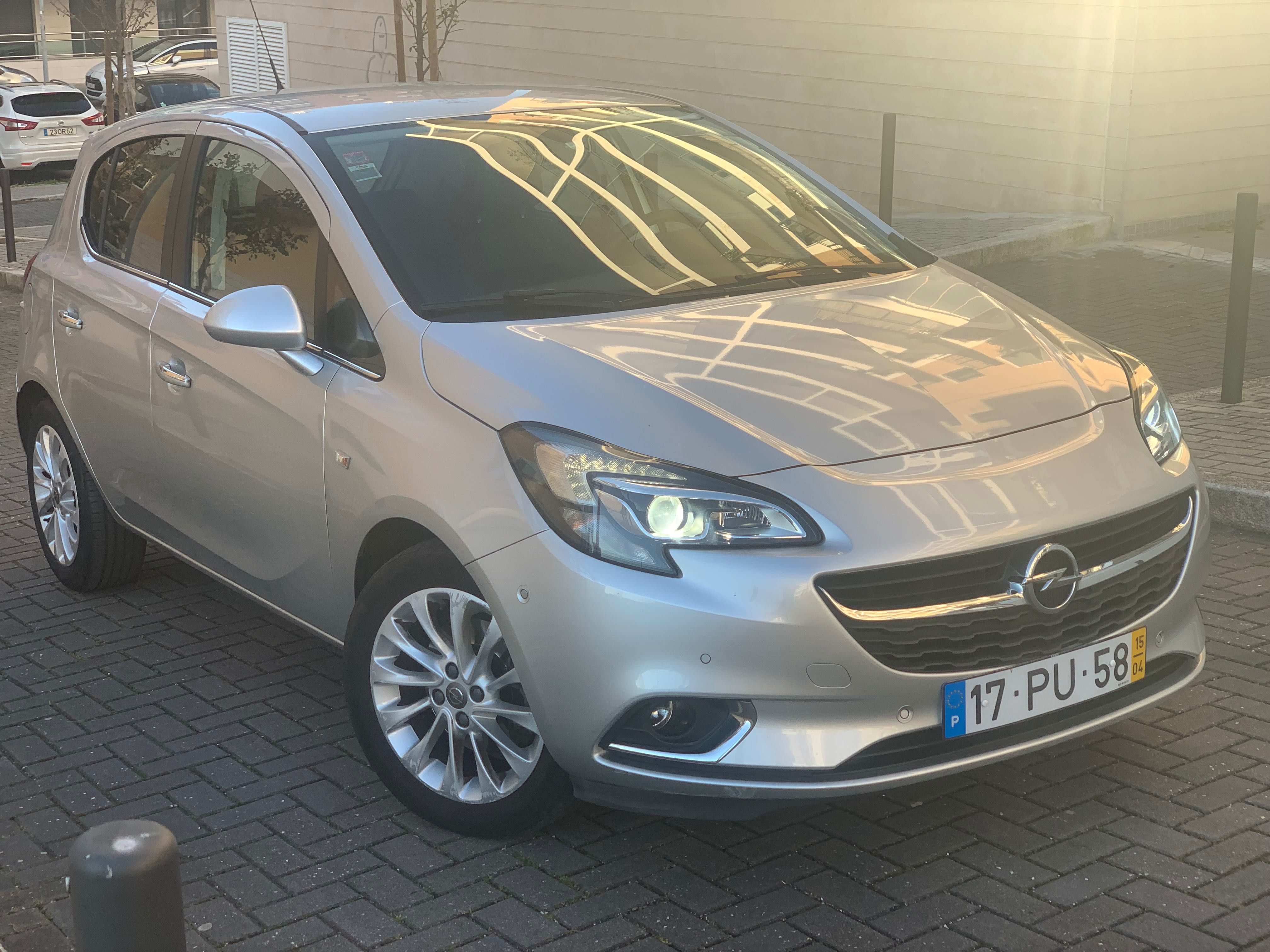 Opel Corsa Cosmo full extras estaciona sozinho revisões na Opel