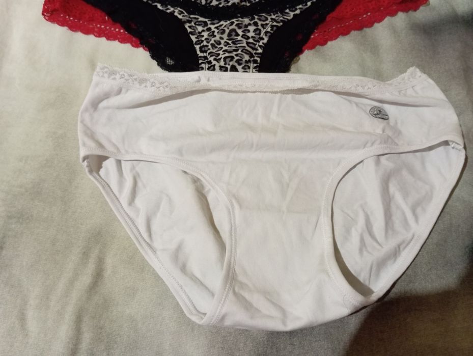 Majtki damskie rozmiar XL Cena za szt