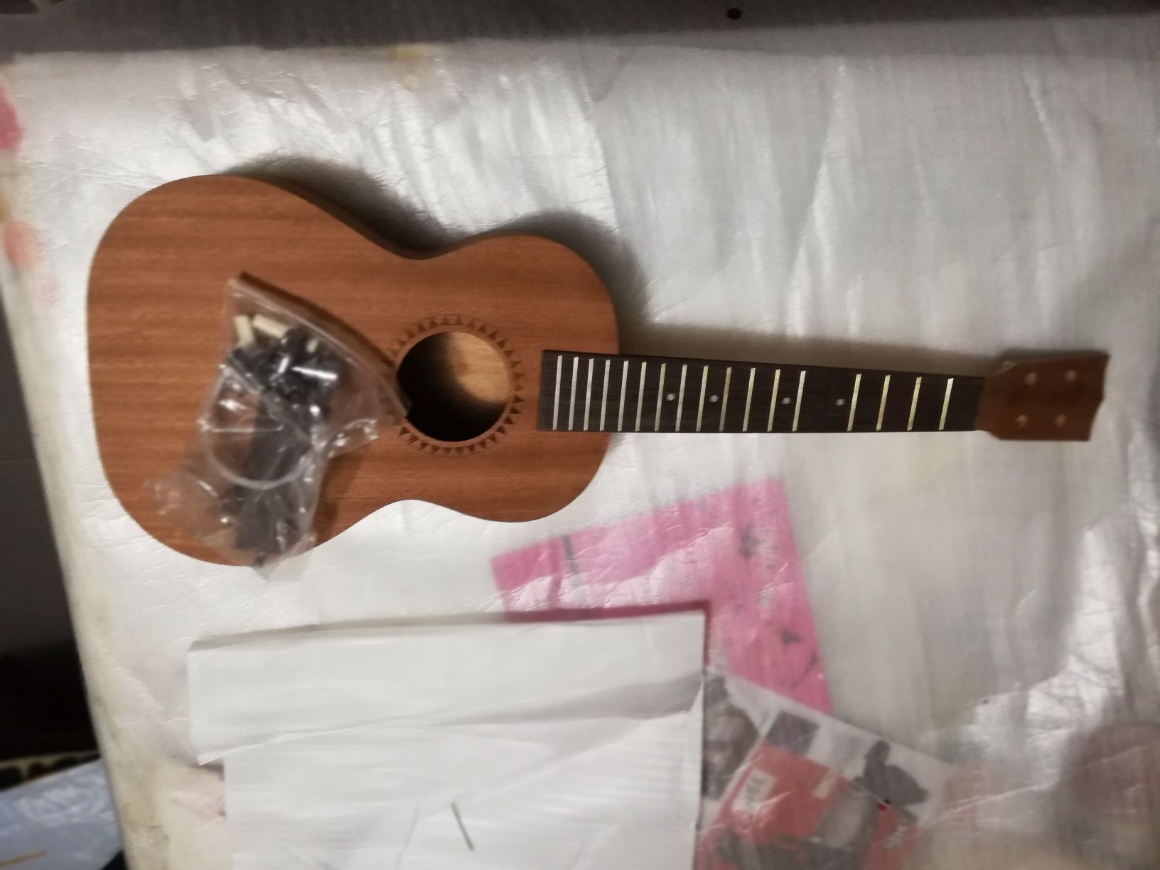 Ukulele tenor para construir