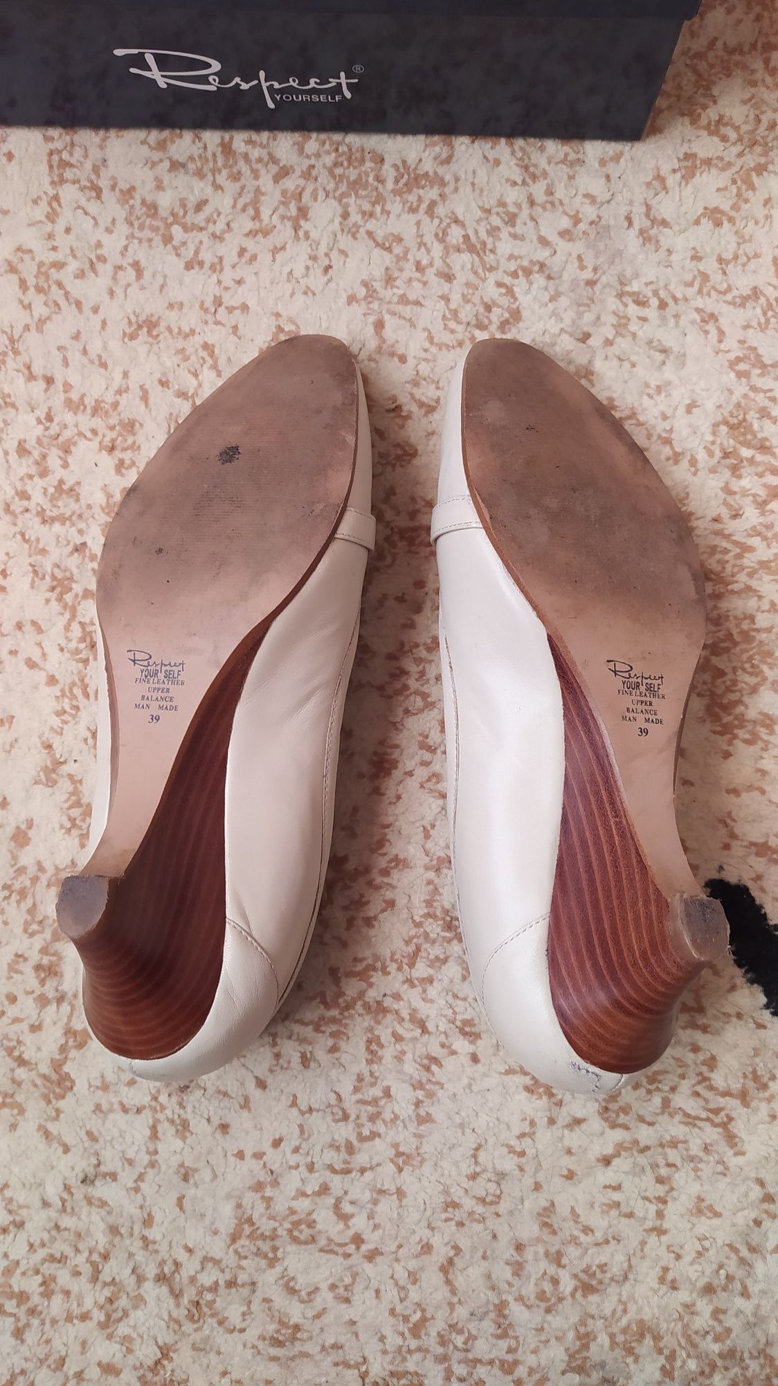 Туфли женские, 39 р., кожаные, по стельке 26,5 см