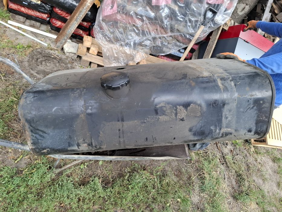 Zbiornik paliwa MAN 180l