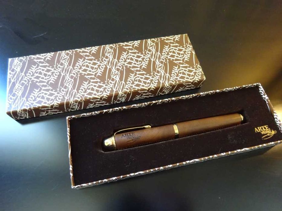 Arte Alemã caneta em Pele com aparo em iridiu, golden plate