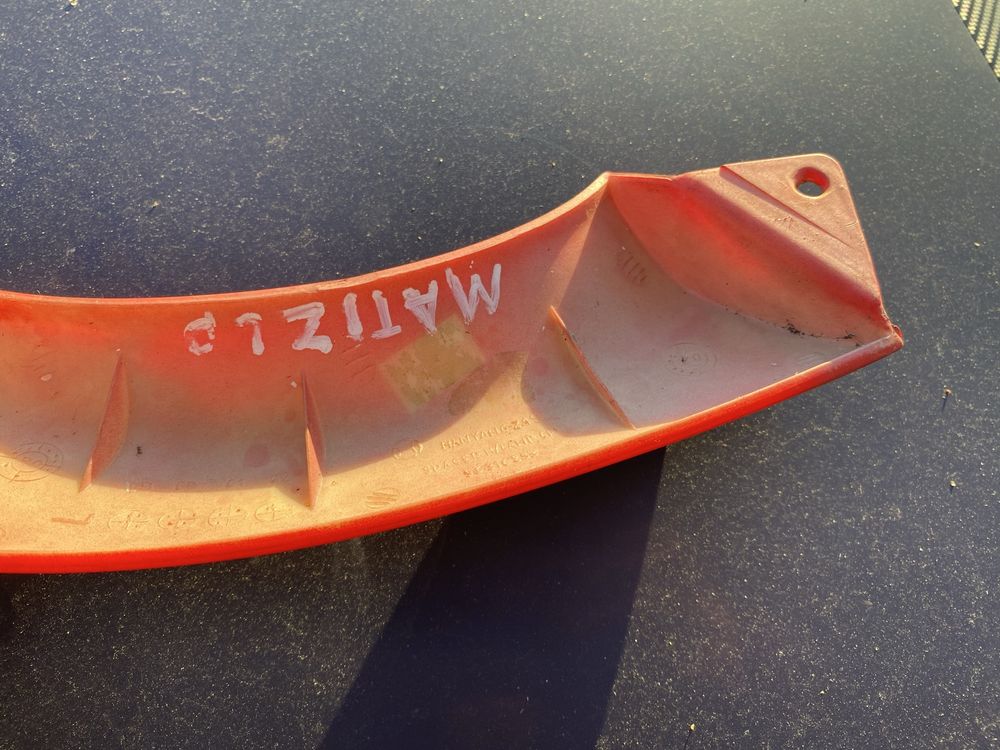 Daewoo Matiz listwa pod lampe lewy przod