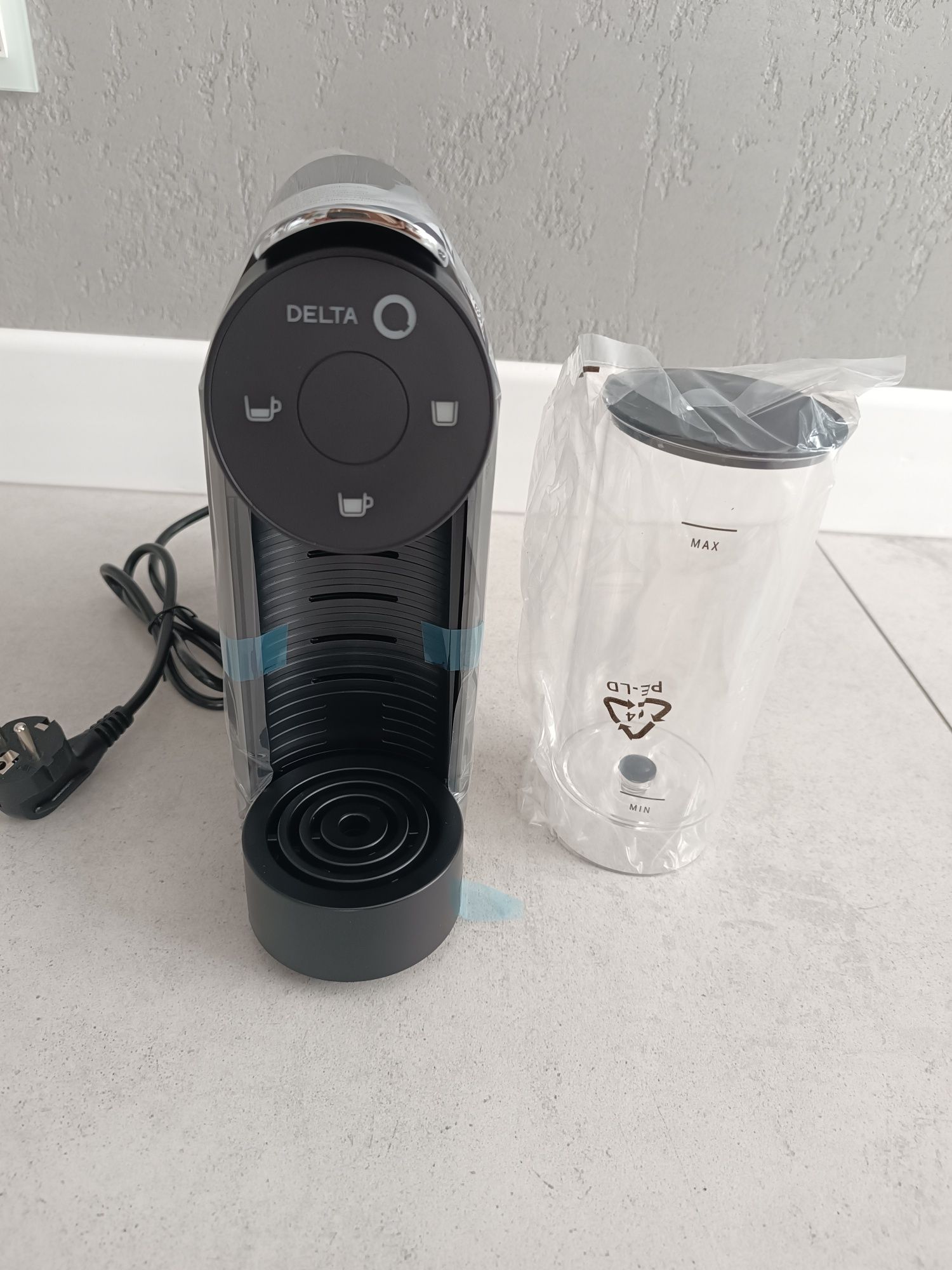 Ekspres do kawy Delta Q mini Qool