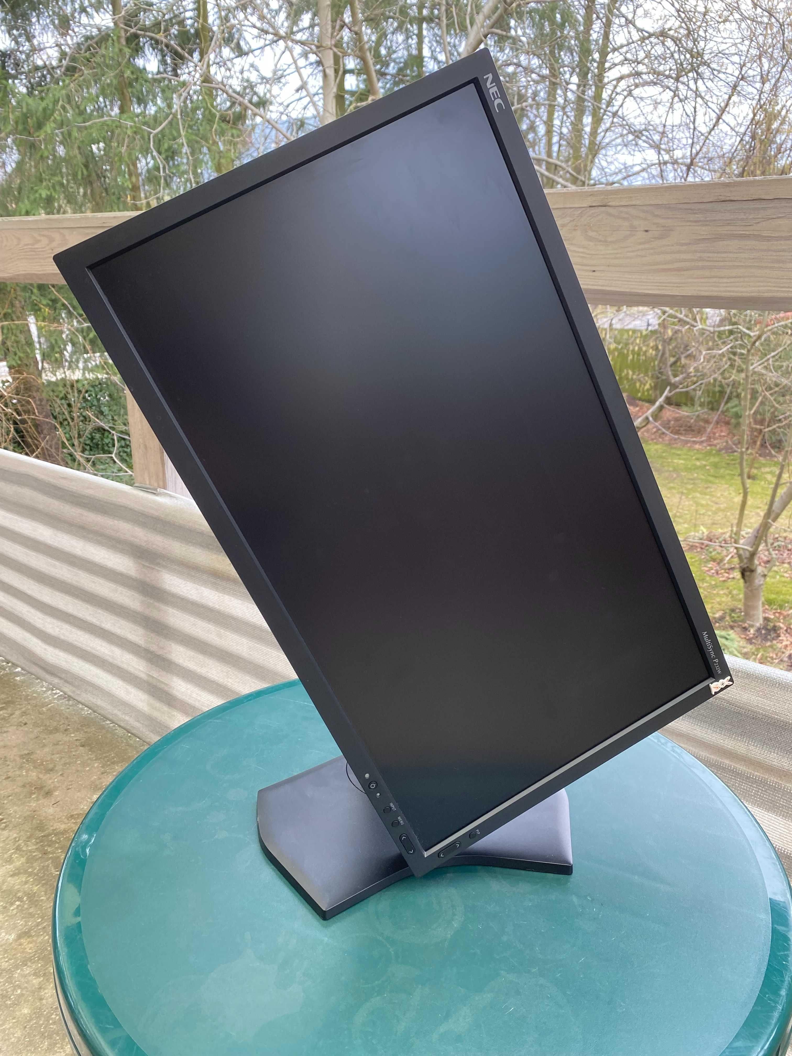NEC MultiSync® P232W Profesjonalny referencyjny monitor graficzny.