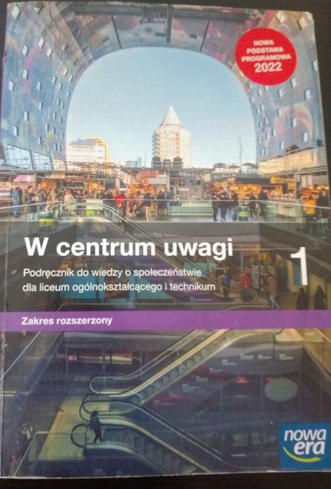 W centrum uwagi wos 1 klasa liceum zakres rozszerzony wiedza o społ.