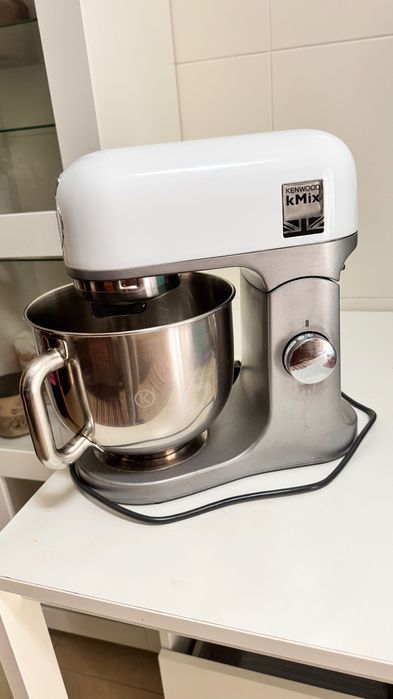 Batedeira profissional Kenwood robô pasteleiro 1000W
