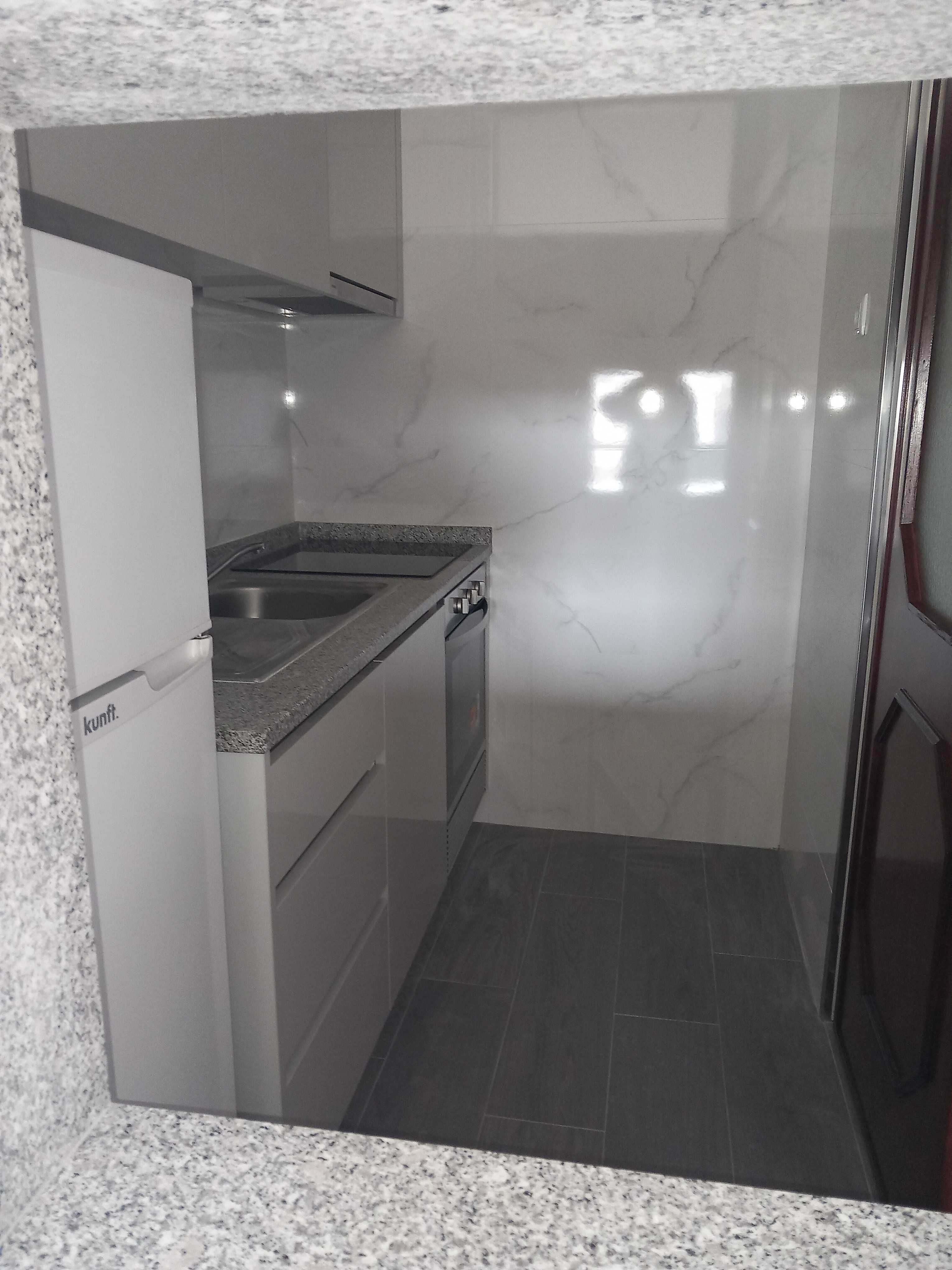 T1 no Coração do Porto - Cozinha Equipada