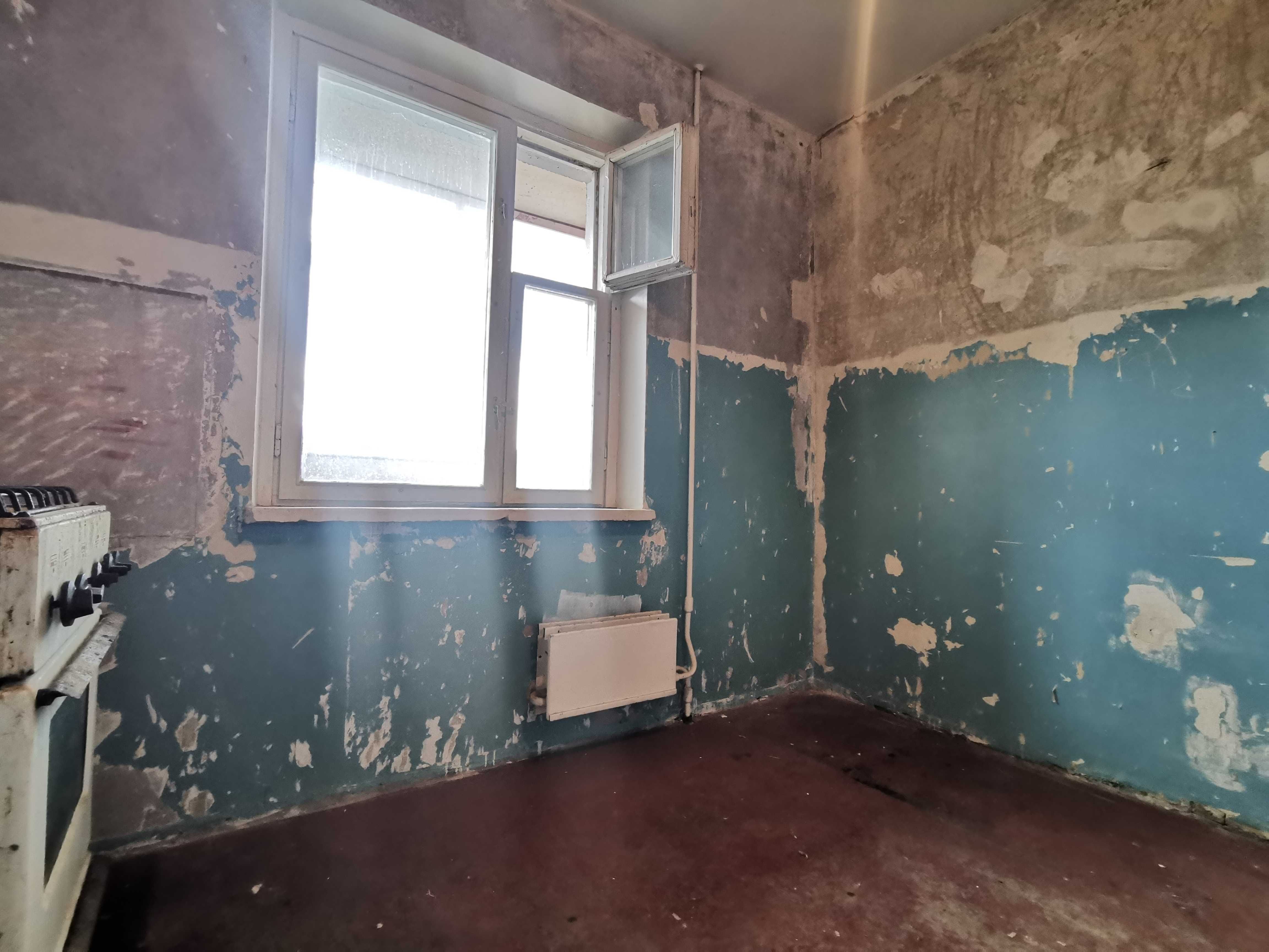 Продам 1-кімнатну квартиру під ремонт на вул. Пухова, ТРЦ Епіцентр RD