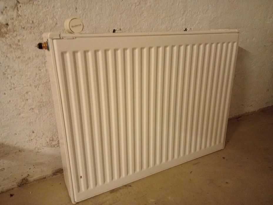 Grzejnik Buderus z termostatem