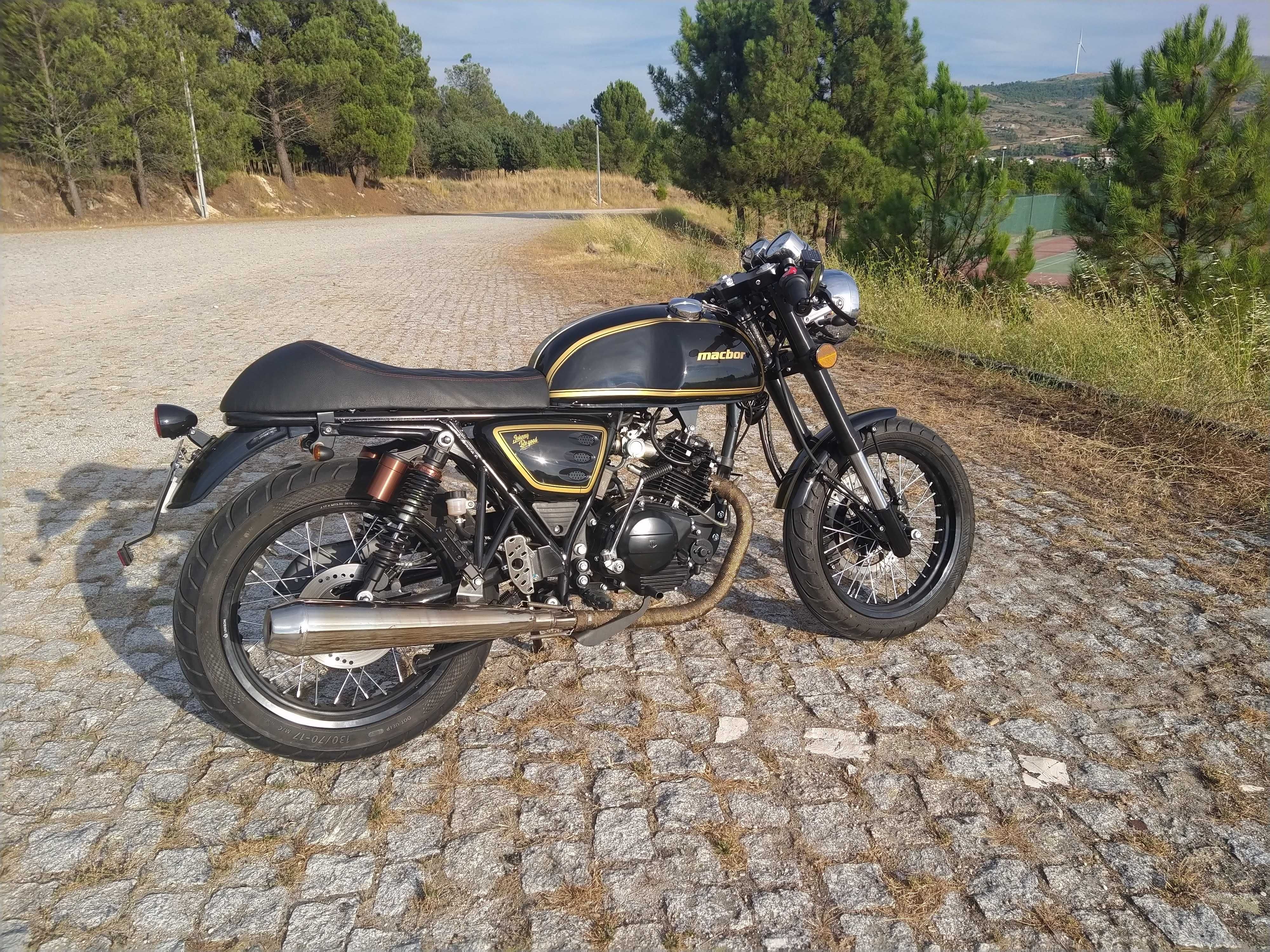 Moto 125 Café racer