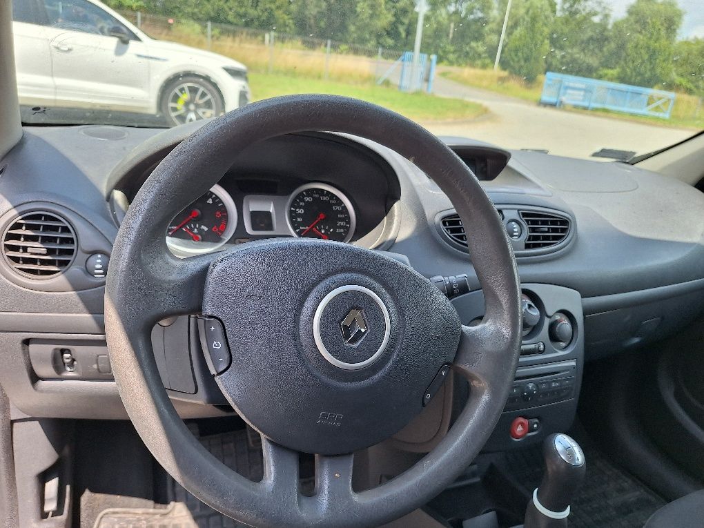 Sprzedam Renault Clio 2013 1.5 DCi- CIĘŻAROWE!!!