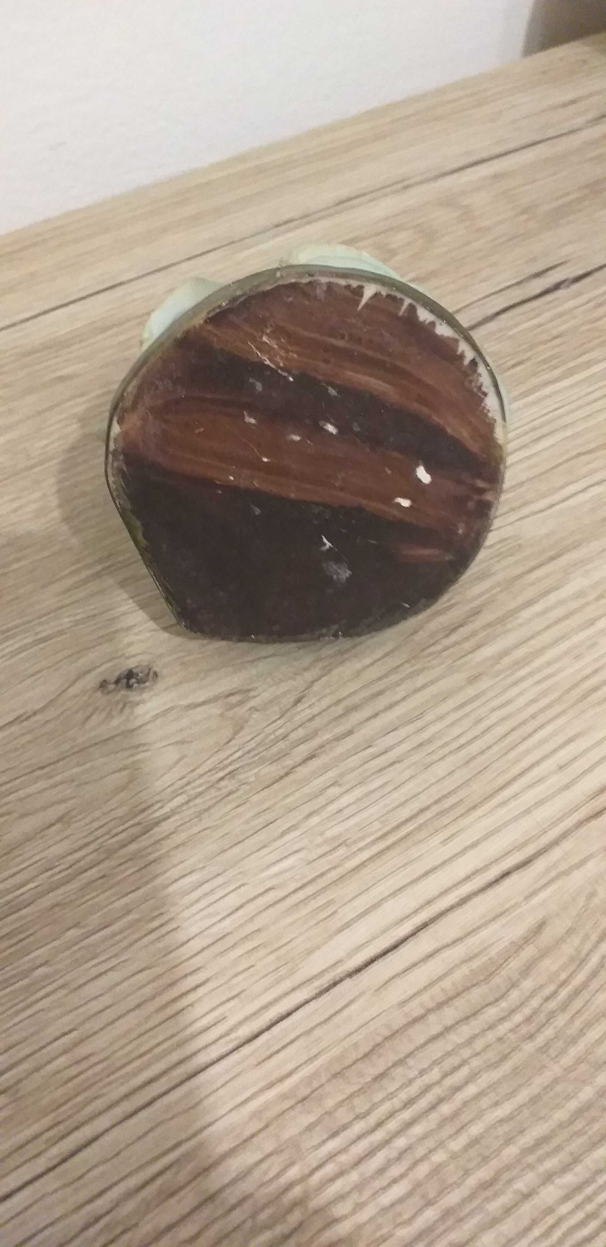 Figurka królowej z czasów prl