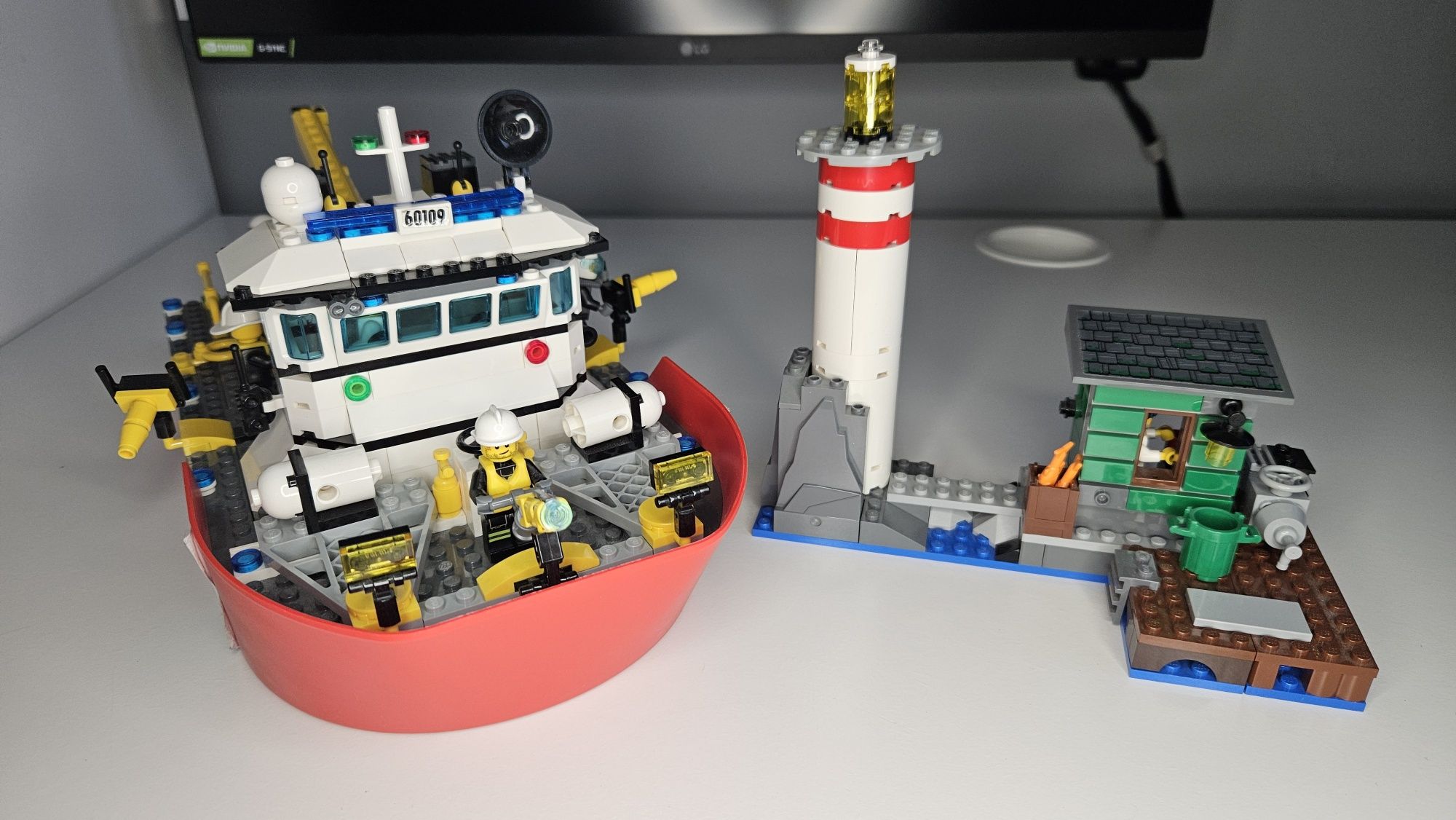 LEGO 60109 City Łódź strażacka